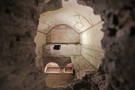 I sotterranei affrescati della via Latina *Visita guidata con apertura 
