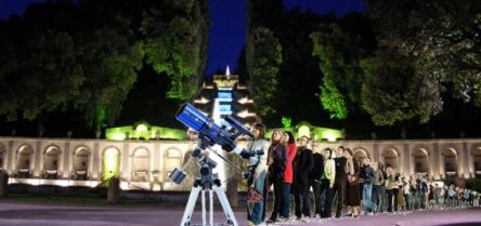 Star party con telescopi e planetario