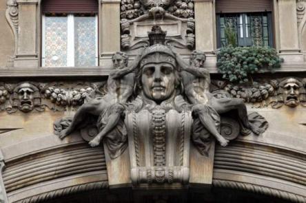 Visita Guidata - UNA SURREALE PASSEGGIATA NEL QUARTIERE COPPEDE'