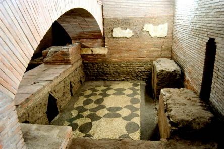 SOTTERRANEI DI SAN LORENZO IN LUCINA
