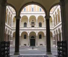 La Sala dei 100 Giorni del Vasari e il lago 