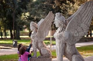Caccia al Tesoro nel giardino incantato di Villa Torlonia e della Casina delle Civette