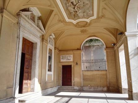 Sant'Isidoro e Cappella Da Sylva, Santa Maria dei Cappuccini e fontane del Bernini