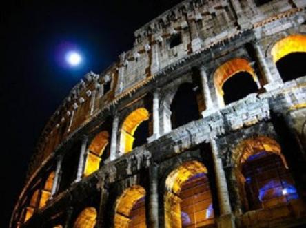 Passeggiando con gli Imperatori? sotto un cielo stellato- Visita guidata dal Campidoglio al Colosseo