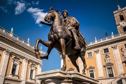 Il Campidoglio al chiaro di luna - Passeggiata serale per scoprirne storia, aneddoti e segreti