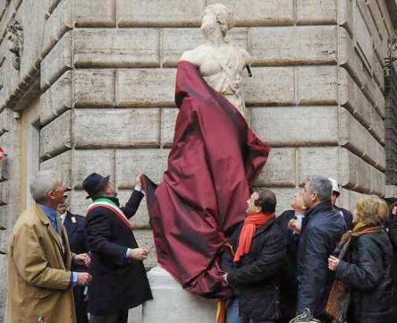 Pasquino e le Statue Parlanti - Passeggiata al chiaro di luna Roma