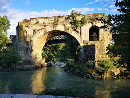 Sabato 12 settembre, h 17.30 Soft Trekking sulle banchine del Tevere