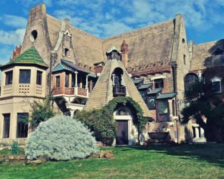 La Casina delle Civette a villa Torlonia