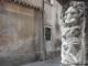 Andar per vicoli intorno a via dei Coronari